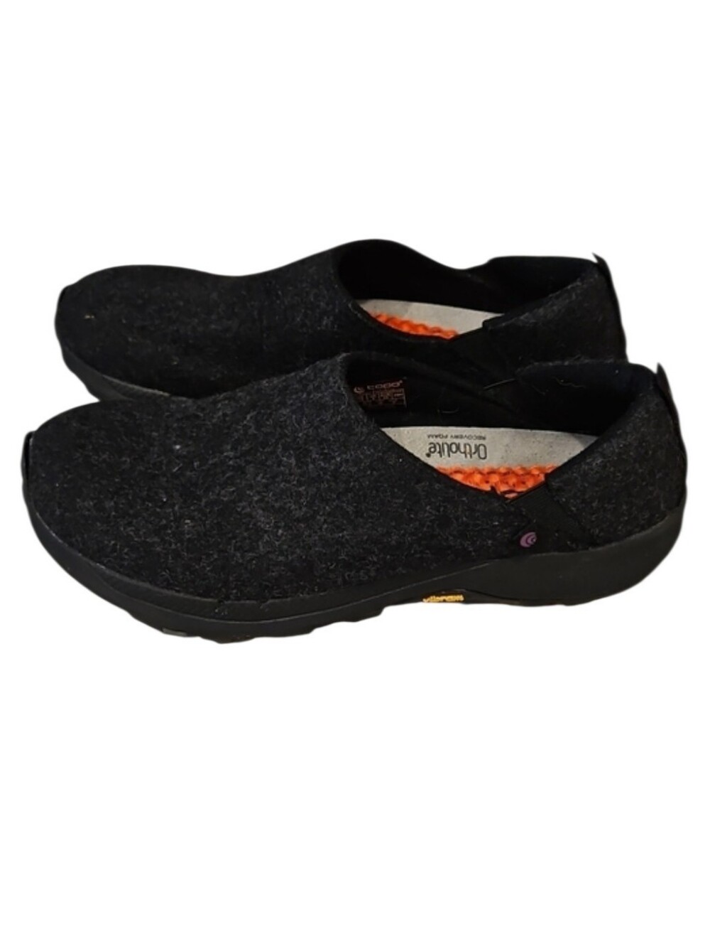 Topo Athletic W-Rekovr Felt Slip-On Shoes in Charcoal/Black, Size 10